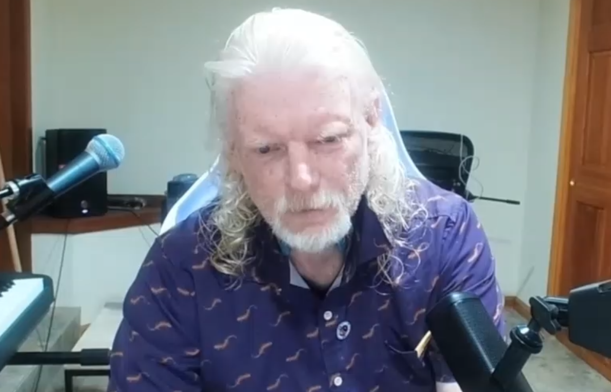 Twitch-CEO Dan Clancy in der Kritik wegen Eigenwerbung