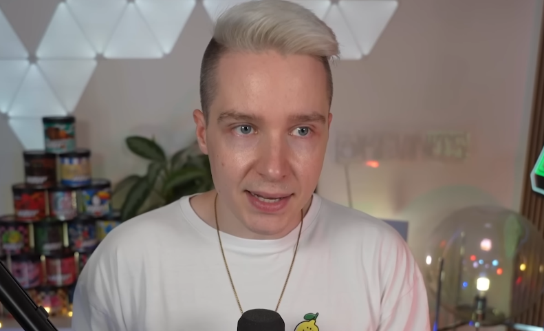 Kevinits holt Star-Anwalt Dr. Nik Sarafi in Rechtsstreit gegen Pflege-Influencer